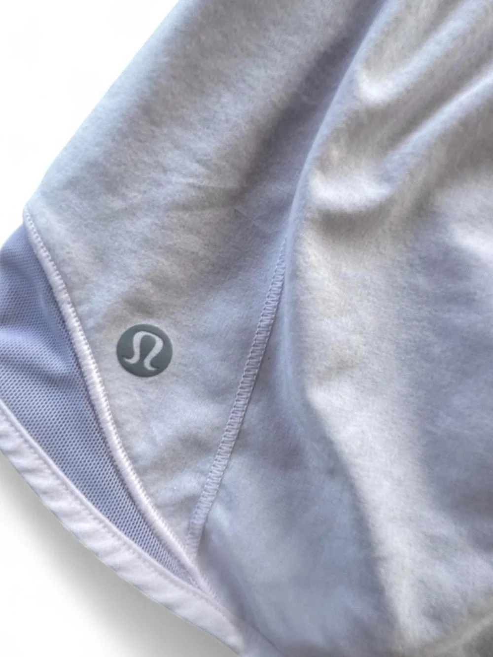 Lululemon Hotty Hot Low-Rise Lined Short 2.5